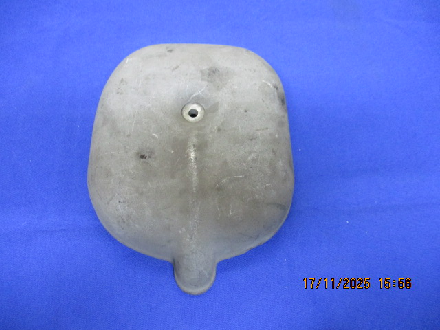 Motorschutzhaube R51/2 verschmutzt, keine Dellen, keine Kratzer, alter Lagerbestand unbenutzt!