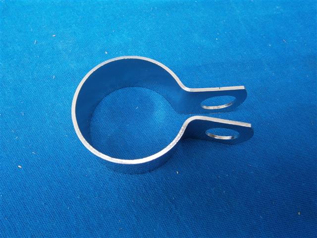 Krümmerschelle 40er links VA für R100RS,RT,S mit 40er Auspuffkrümmer