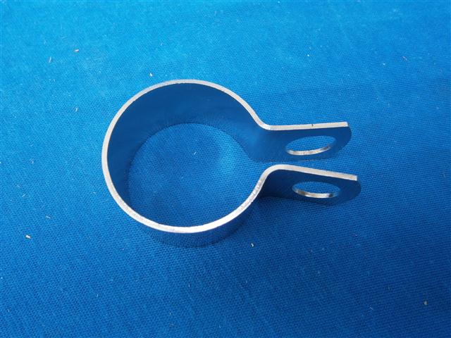 Krümmerschelle 40er rechts VA für R100RS,RT,S mit 40er Auspuffkrümmer