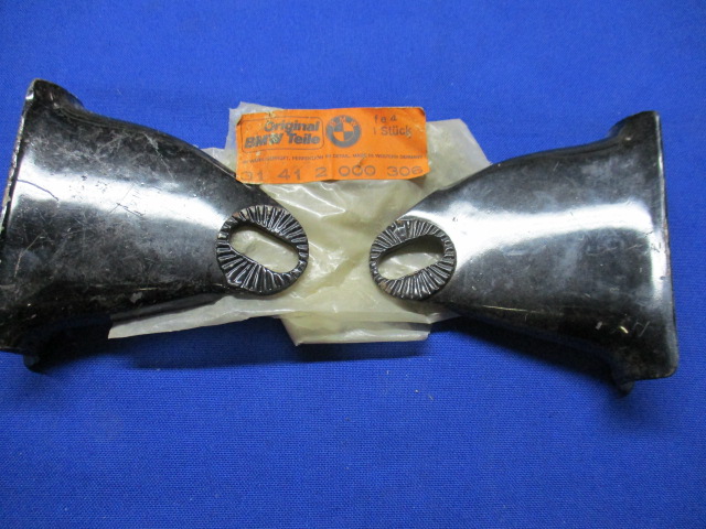 Scheinwerferhalter links und rechts Paar R26,27,50,50/2,60,60/2,50S,69,69S Altbestand mit Kratzer und Lackschaden