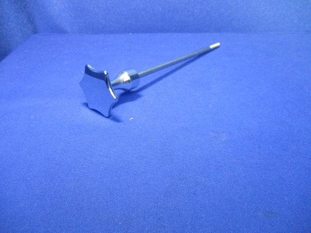  Knebelschraube (Sterngriff) R50US-R69/US 
   