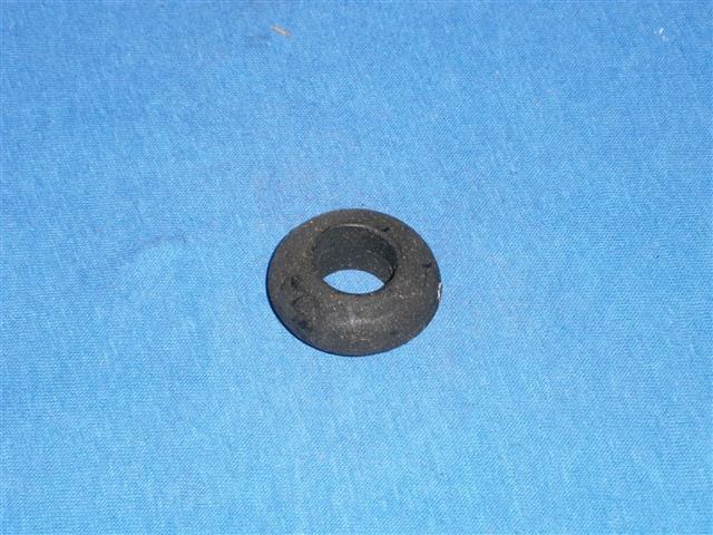  Gummi Ausgleichpuffer in Sto&szlig;d&auml;mpfer hinten &uuml;ber Teller R26,27,50,50/2,50,50/2,50S,69,69S  