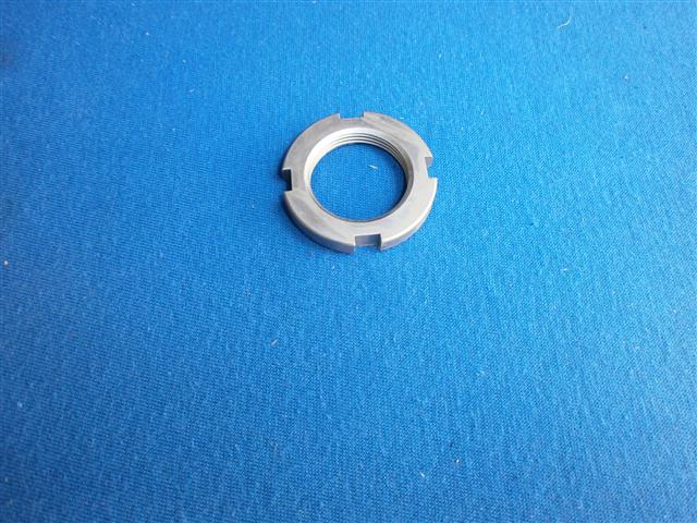 Mutter unter Gabelbrücke Boxer 1970-1995 ( nicht passend für R46,65 Baujahr 1978-1984)