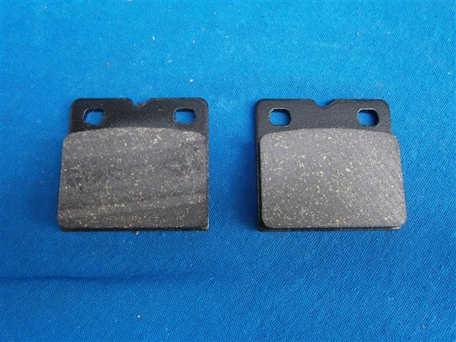 Bremsklotz Paar Boxer mit Brembo Bremssattel ab Baujahr 1981-1985 (auch R65GS,80 G/S,ST) FA18 und Scheibenbremse hinten, und Scheibenbremse hinten R100S,CS,RS,RT 1976-1980  und  K75,K100 Modelle vorn - 09/88 und K75,K100 Modelle hinten Zubehör