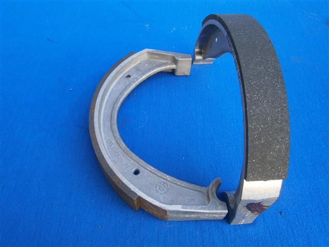 Bremsbacken 25mm orig. BMW ab Baujahr 1980 R80,100,RS,CS,RT, R45,65,65GS,80G/S,80ST R100RS,RT - 8.89, K75 zur zeit nicht lieferbar
