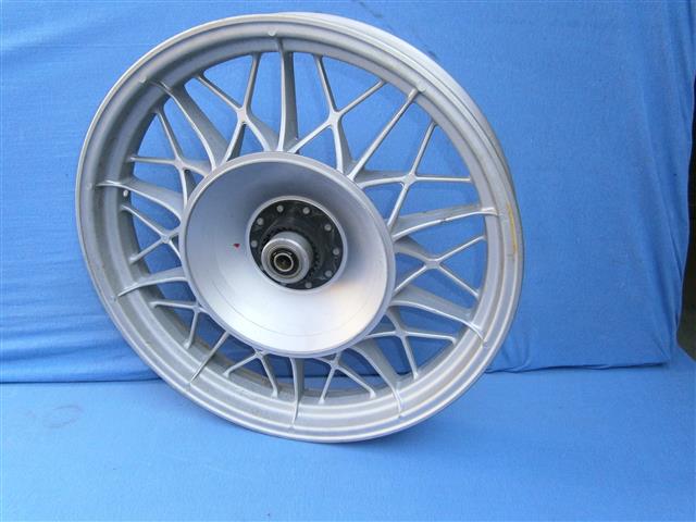 Gußrad Scheibenbremse 100S,RS,RT,CS hinten ab 09/80 - 09/85 (geripptes Achsantriebsgehäuse)