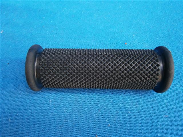 Fußraste Fahrer R25,2572,25/3,26,27 oder hinten R50-69S, R51/2-68   V