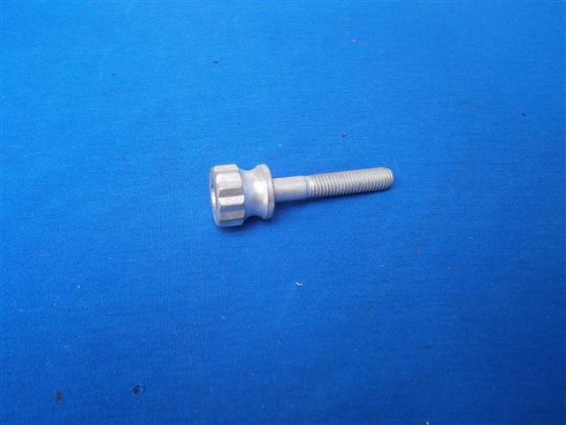 Schraube M10x55 Befestigung Zylinderschutzbügel links oben K100