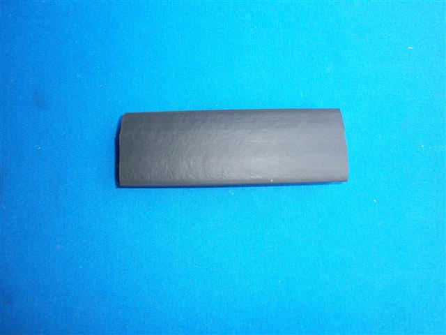 Gummiplatte in Batteriedeckel 26,27