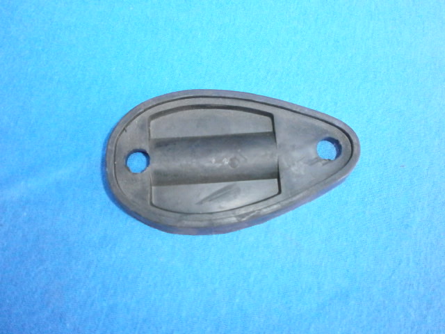 Gummiunterlage Kobragriffleuchte vorn