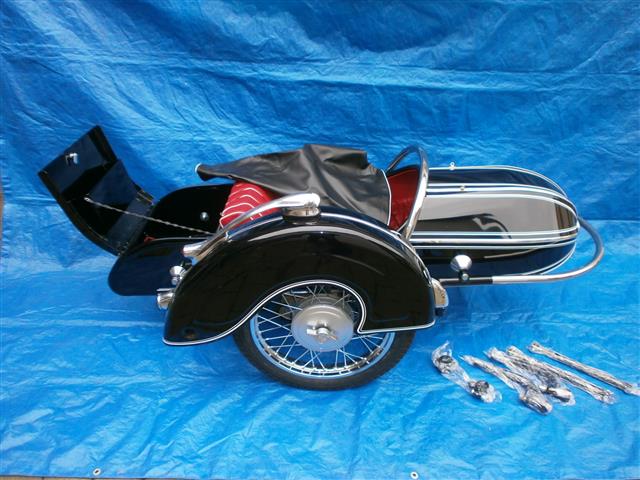 Steib S500 lackiert liniert, Versand bitte per mail anfragen ab Lager lieferbar
- komplett mit Innenausstattung, Sitz und Staubdecke
- komplett mit Anschlüssen